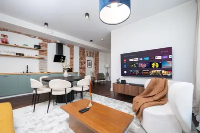 3br/Private gym/Nintendo Switch/75 inch 4k Tv