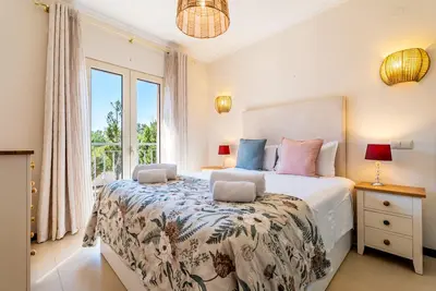 Image de Stunning  2-bedroom apart in Pestana  Carvoerio Golf  course beside clubhouse