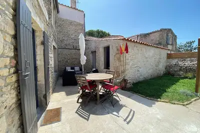 Image de 3 étoiles : entre terre et mer, jolie maison.
