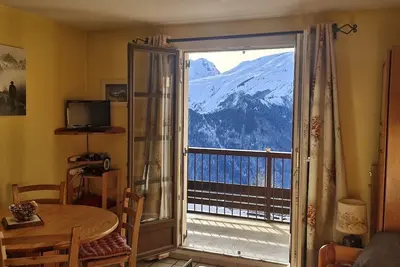 Image de Appartement « Les Granges 13 » avec vue montagne, balcon et Wi-Fi