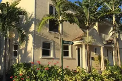 Image de Prime 3-bedroom townhome in Platinum West Coast