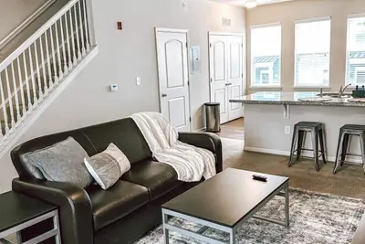 Image de Your Home Away From Home at The Dillon