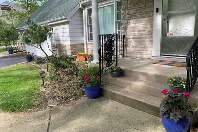 Image de Cozy Estate in charming Willow Springs 20 minutes from Downtown and Beaches