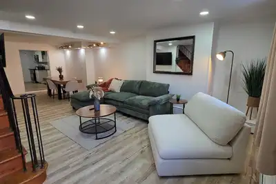 Image de Nfl Draft House - Sleeps 12+ - South Side -  Walk to Carson St