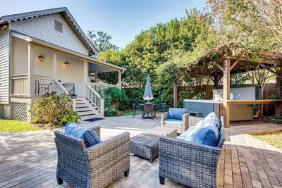 Image de Walk to Broad St! Family Home in Historic District