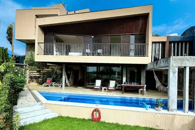 Image de Design Family villa with pool & plunge pool, lagoon & sea view