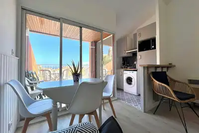 Image de Joli T3 avec grande terrasse, parking, à 5 min de la mer!