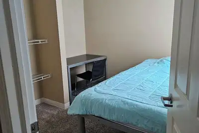 Image de Spacious 4-bedroom 2-bathroom Family and Pet Friendly in downtown Marshfield Wi