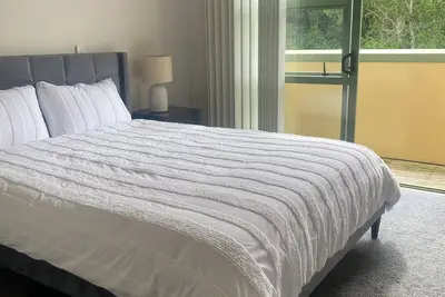 Image de Modern cosy 5 star retreat at the marina