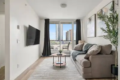 Image de Central Dt» King Bed»Library»Fitness Centre#7