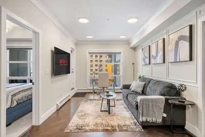 Image de Executive 2br Suite near Mru & Downtown /w Parking