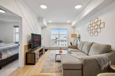 Image de Near Mru & Downtown» Free Parking» Sleeps 4