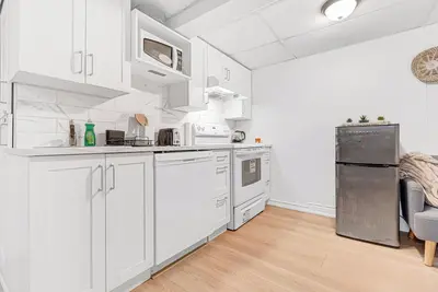 Image de Bright 2 Bedrooms Stay. Peace and Quiet. Free Parking