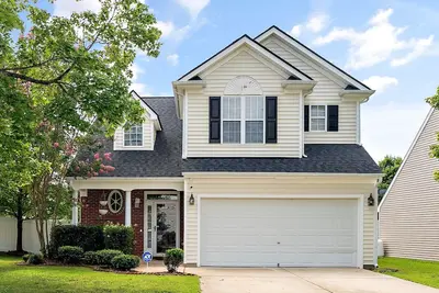 Image de Tranquil 3-bedroom house with Fenced Backyard