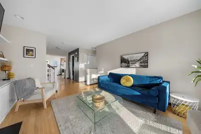 Image de Bright & Welcoming Mount Pleasant 4 bedroom Home, near Dt