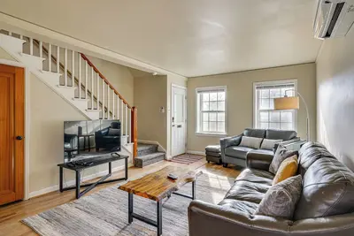 Image de 1 Mi to Downtown Pueblo! Cat-Friendly Condo