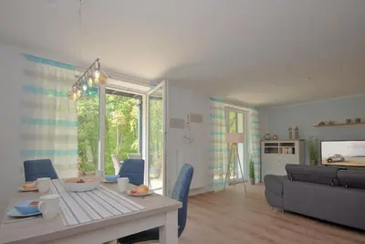 Image de Vacation apartment/apartment for 6 guests with 85m² in Sellin (303210)