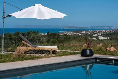 Image de Calmar Boutique Villa 5min drive to Kolymvari beach with Private Pool  Sea Views