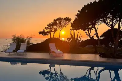 Image de Villa pour 9 personnes, pieds dans l'eau sur 4000 m2 de terrain clos.