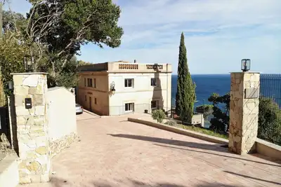 Image de Vaste villa avec vue époustouflante sur Saint Tropez
