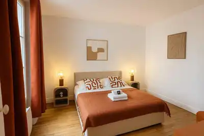 Image de Paris 18 - Sejour Cosy 2 Pieces Proche Metro