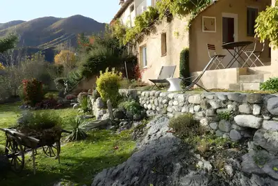 Image de Gîte « Lavande » avec vue sur la montagne, terrasse privée et Wi-Fi