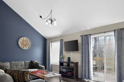 Image de Game Nights• Near Attractions• King Bed•2 Private Decks• Spacious/Fully stocked