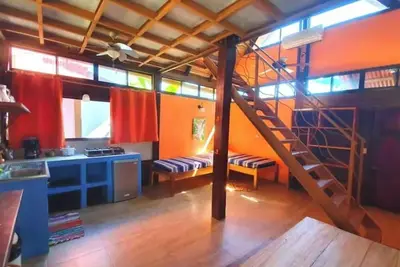 Image de Guatusa - Jungle Cabin w Kitchen and Pool Access