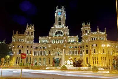 Image de Spacious 4-Bedroom Family Apartment in La Latina with Balconies & Luxury Comfort