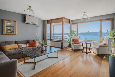 Image de Duplex Flat w Panoramic Bosphorus View and Terrace