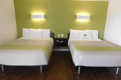 2 Classic Queens Near Downtown Monterey