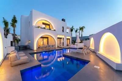 Villa Palmeras Evelia by Villa Plus