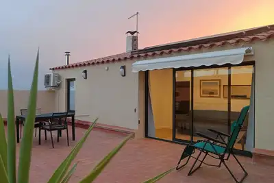 Image de Penthouse Relax : Vue Mer & Montagne, Terrasse Géante, Fibre 1 Gb, Garage Vélos