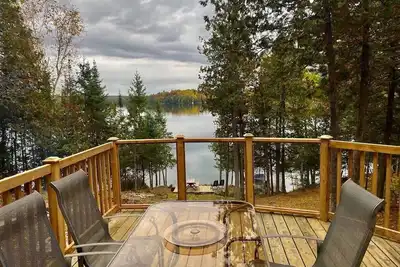 Image de Bord de l'eau chaleureux - Chalet des Monk