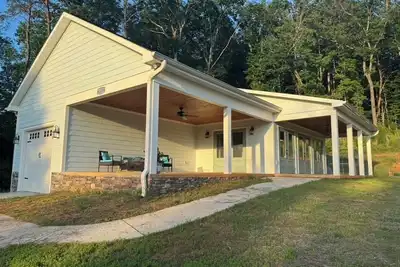 Image de Little Mountain House - 1 bedroom in lovely semi rural setting.