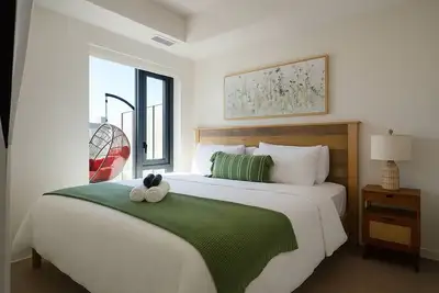 Image de Central Retreat | King Bed | Gym | Ac | Banff