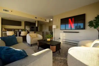 Image de Skyline View Kensington | 2 Kings | Ug Park | Lrt