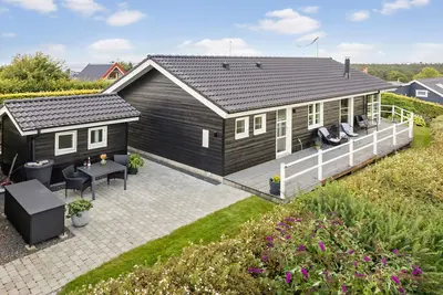 Maison confortable de 2 chambres à Roslev