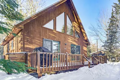 Image de 5 Mi to Skiing! Lakeside Family Getaway in Maine