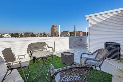 Image de Modern Philly Oasis w/ Rooftop Deck & Game Lounge