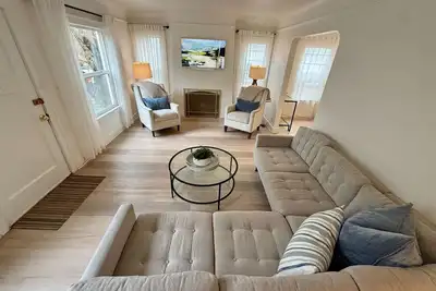 Image de 3-bedroom house with Ac. Walk to light rail. Next to U-village. With Backyard.