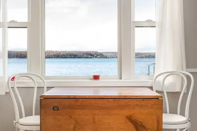 Image de Crystal Lake Lakefront Retreat | Private Beach + Balcony Views