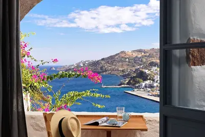 Image de Sea‑View Penthouse Suite • Dual Balconies