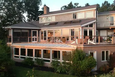 Image de Summer Getaway: A Rare Maine Oceanfront Retreat