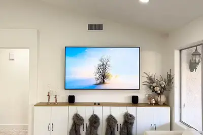 Image de Modern Retreat with Private Pool/Hot Tub!