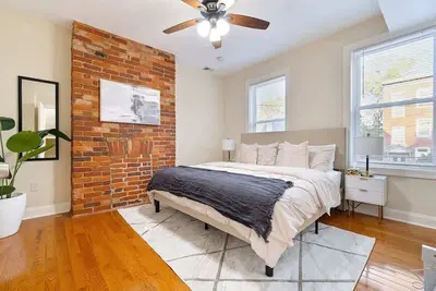 Image de Lloyd House | 5 Kings | Sleeps 12 | Point Breeze