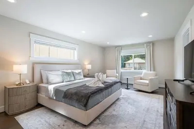 Image de Perch - Modern Seattle Retreat w/ Ac, Garage & Decks