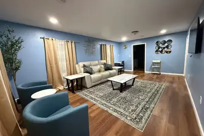 Image de Cozy 2br 1ba House in marvelous Tulsa - Downtown View