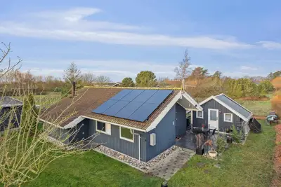 Image de Beautiful summer house from 2008 outdoor spa