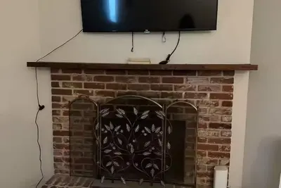 Image de Simple Comfort Near Campus 2br Home in Great Spot